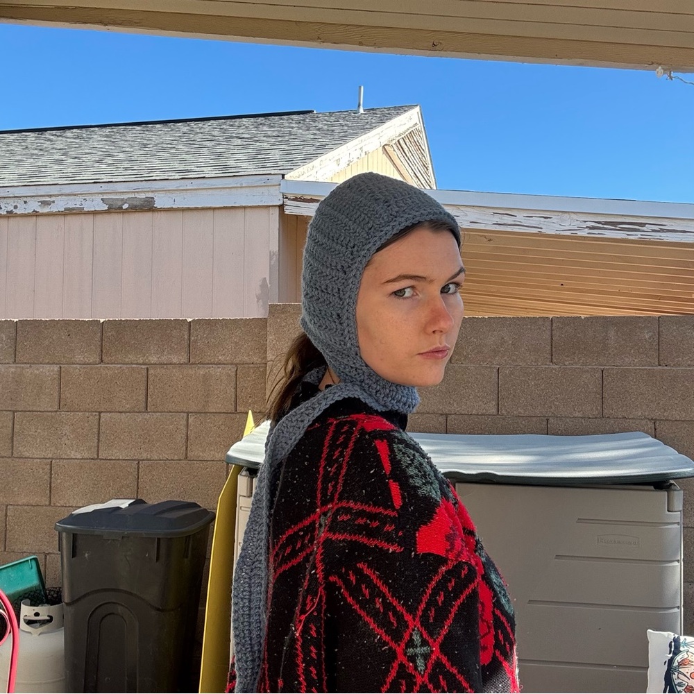 Blue crochet Bonnet - Picture 3 of 16